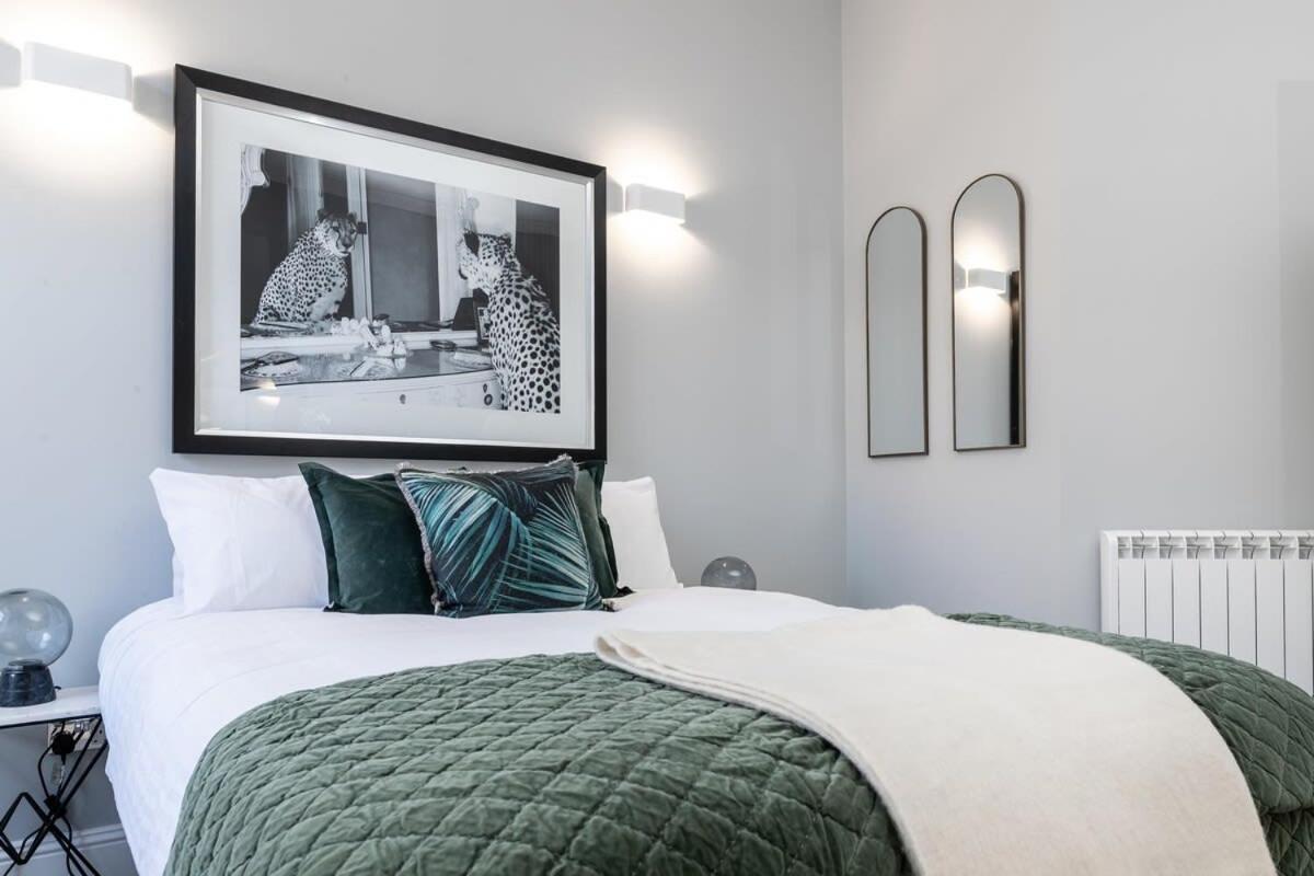 Beautiful 4 Bed Flat In Perfect Central Location 글라스고 외부 사진