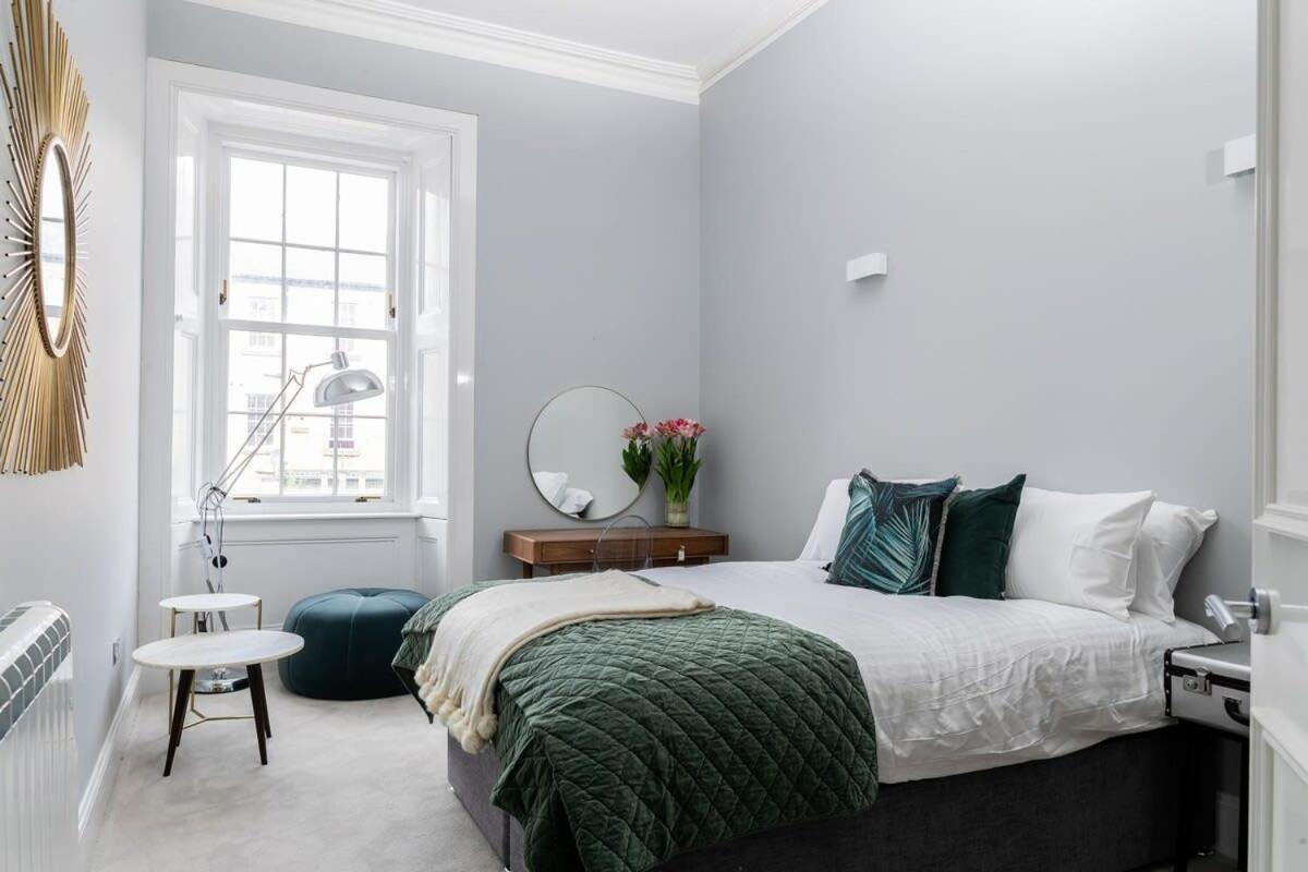 Beautiful 4 Bed Flat In Perfect Central Location 글라스고 외부 사진
