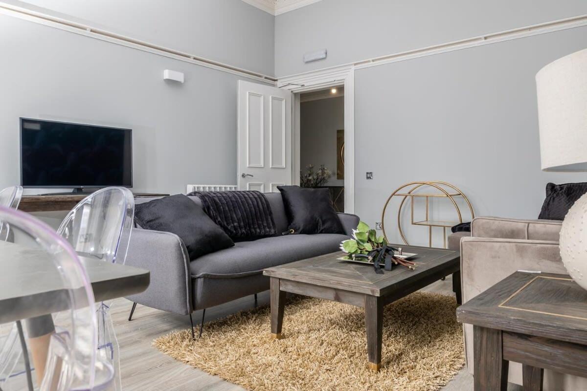 Beautiful 4 Bed Flat In Perfect Central Location 글라스고 외부 사진